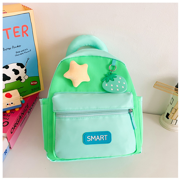 Cute jardín de infantes mochila infantil cariñosa pequeña mochila de fresas para niños y niñas nueva mochila infantil transfronteriza