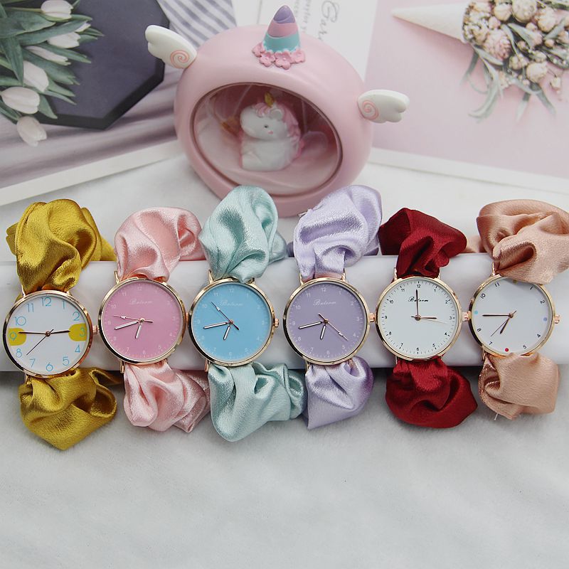 Quartz Movement Simple Style Solid Color Quartz Women's Watches