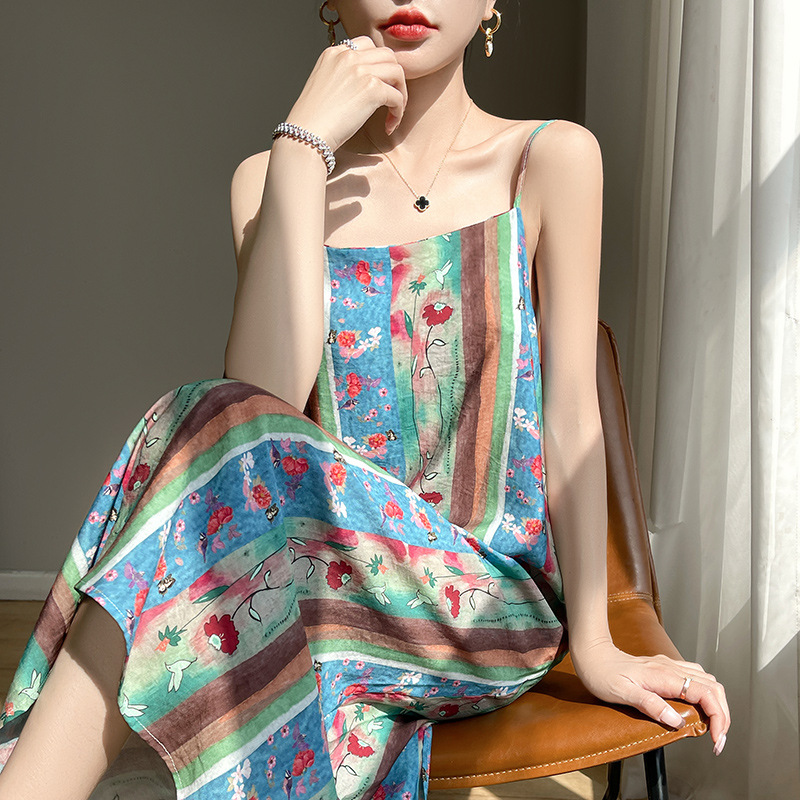 新中式复古印 花吊带连衣裙女醋酸缎面油画度假风宽松垂感长裙