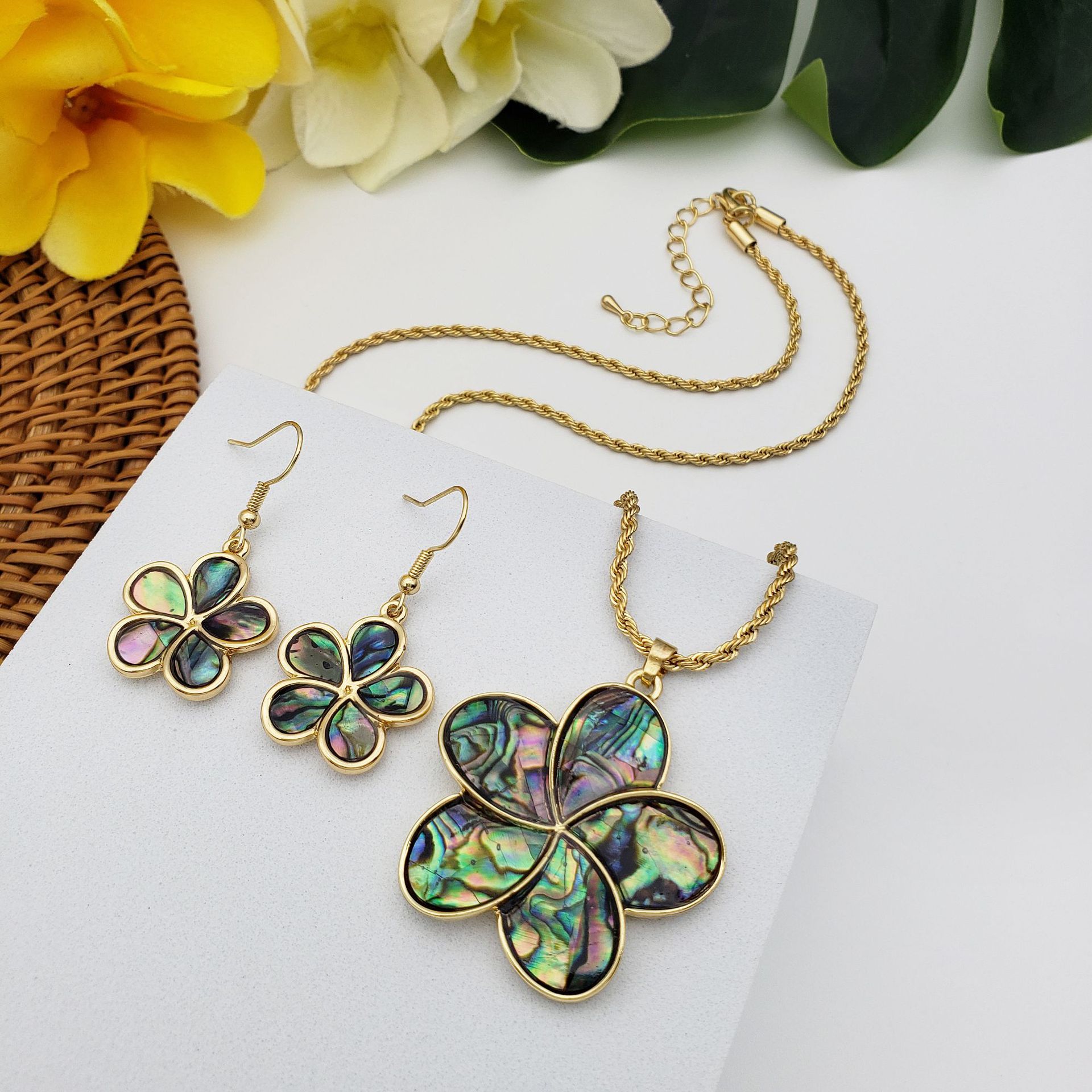 1 Set Retro Flower Alloy Plating Inlay Shell Womenu0027S Earrings Necklace