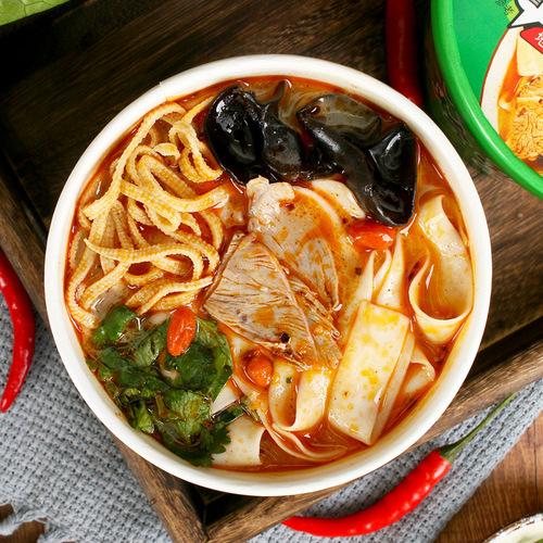 Miaoquyou mutton braised noodles Henan barreled whole box wholesale instant noodles no-cook instant noodles beef braised noodles wide noodles