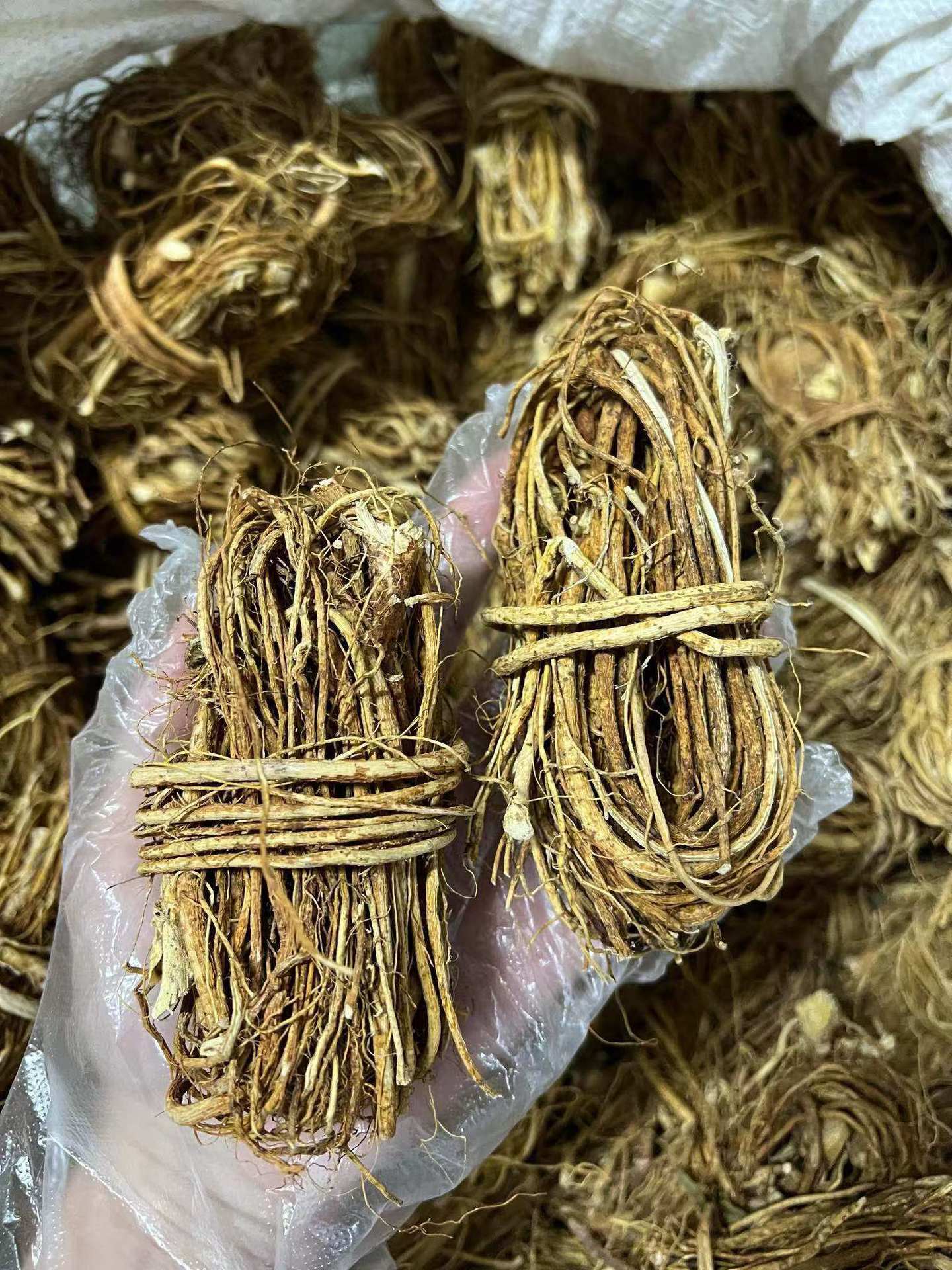 Dried Wuzhimaotao Root Bundles Cantonese Soup Herb 50g quality and texture