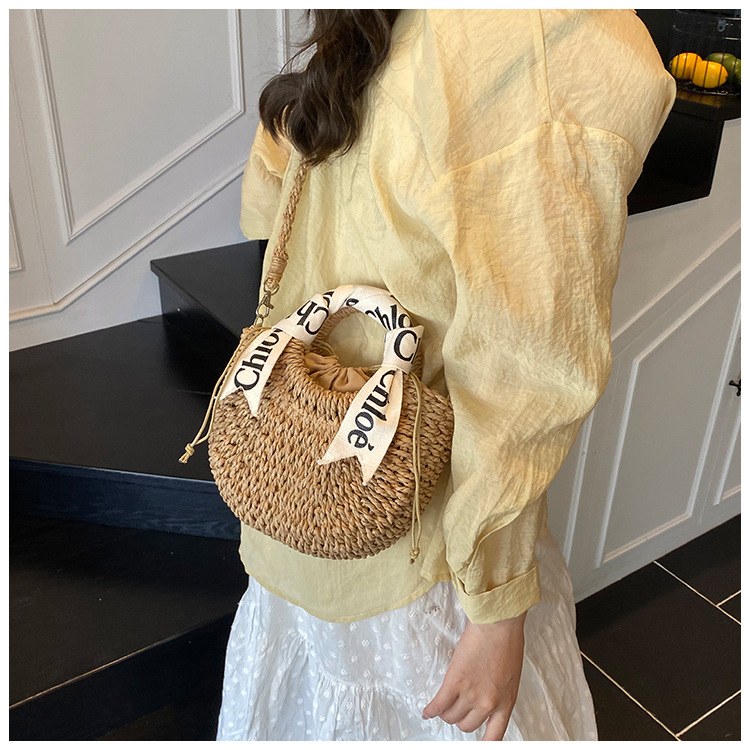 2025 New straw woven bag, large capacity, retro straw woven bag, basket style, casual and versatile beach bag for women undefined