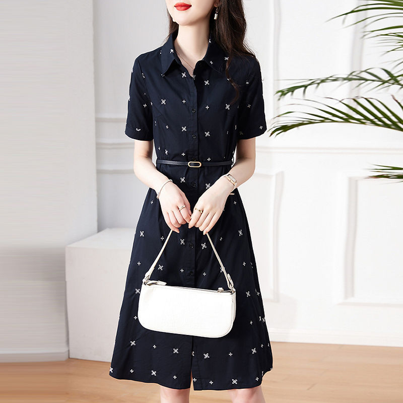 Váy sơ mi nữ cổ POLO tay ngắn in họa tiết thắt eo — màu xanh hải quân chi tiết 7