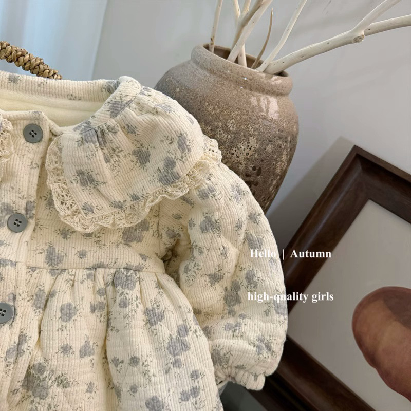 [Xianning Seven] Estilo francés pequeño floral femenino encaje muñeca cuello dulce chaqueta acolchada gruesa chaqueta chaqueta de algodón marea