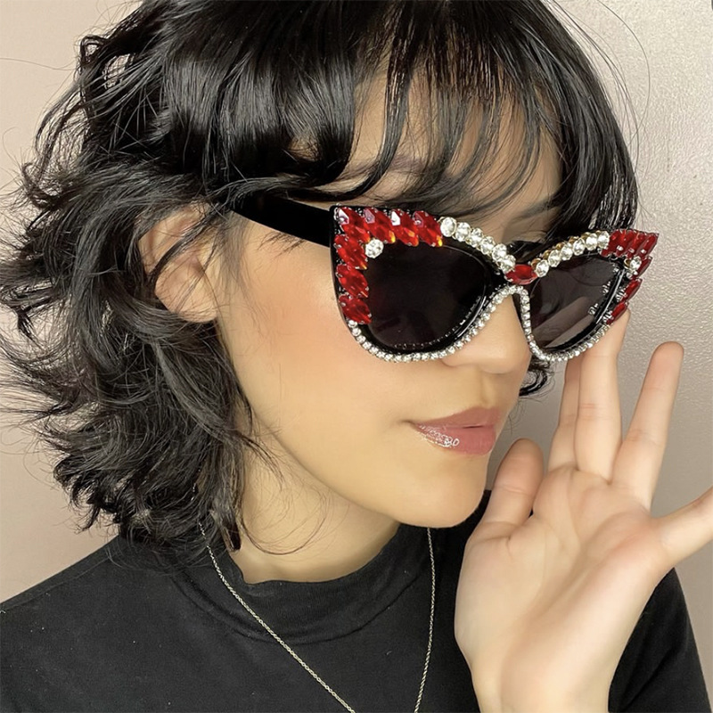 75g Weight Full Frame Glasses Structure Streetwear Geometric Ac UV400 Protection Butterfly Frame Diamond Full Frame Women's Sunglasses