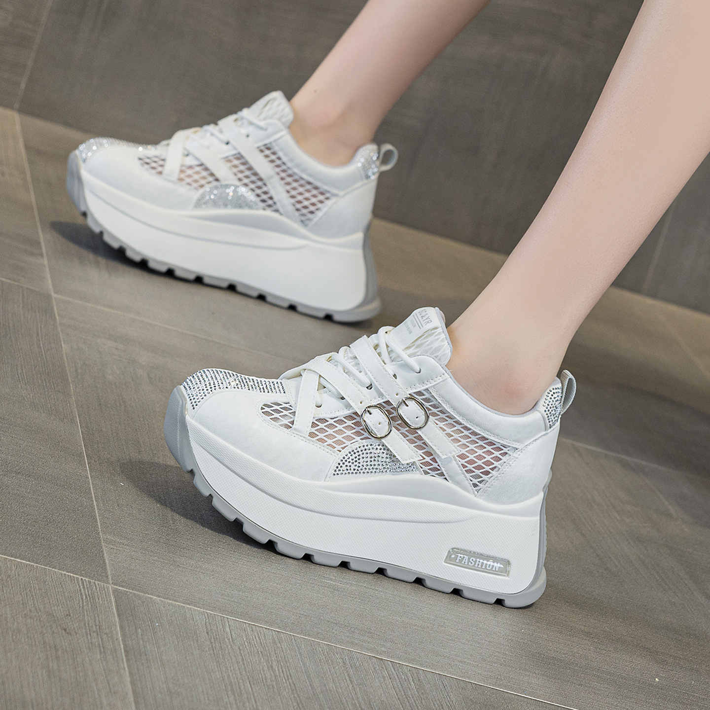 Giày sneaker nữ đế dày phong cách Hàn Quốc, gót 8 cm, form cổ điển — Vàng 5072, Be 5072