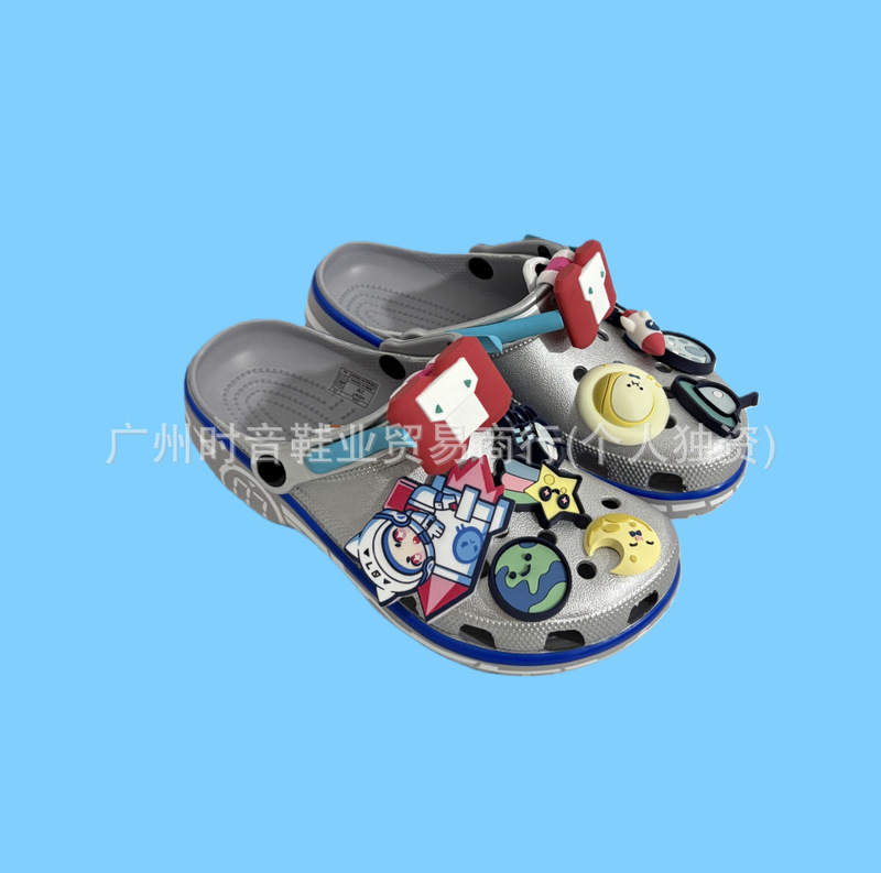 Croos New Yuzhibo-Itachi Naruto Summer Sandals Anime Cartoon Clogs Soft Bottom Outdoor Sandals Wholesale