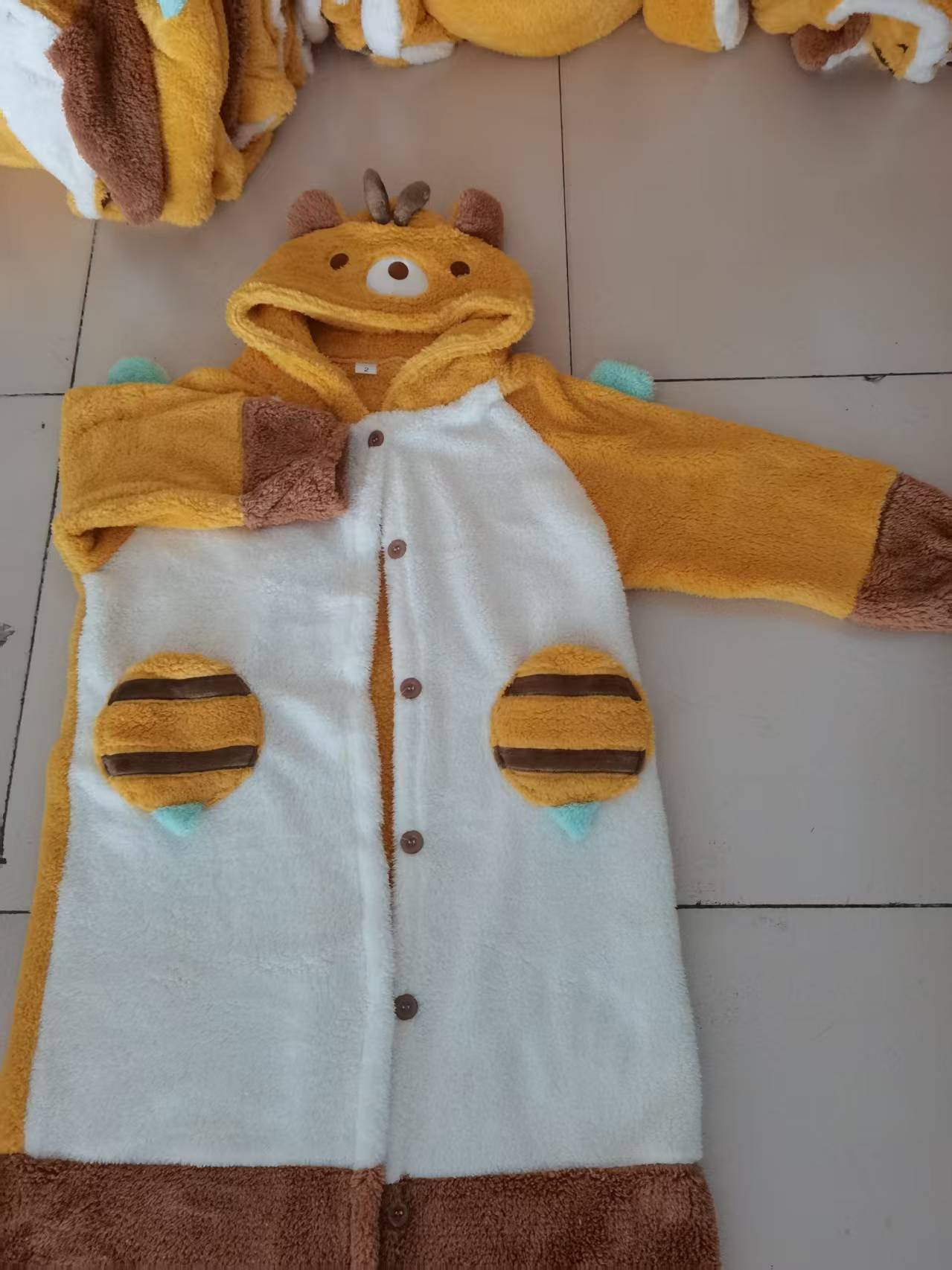 작은 꿀벌 곰 잠옷