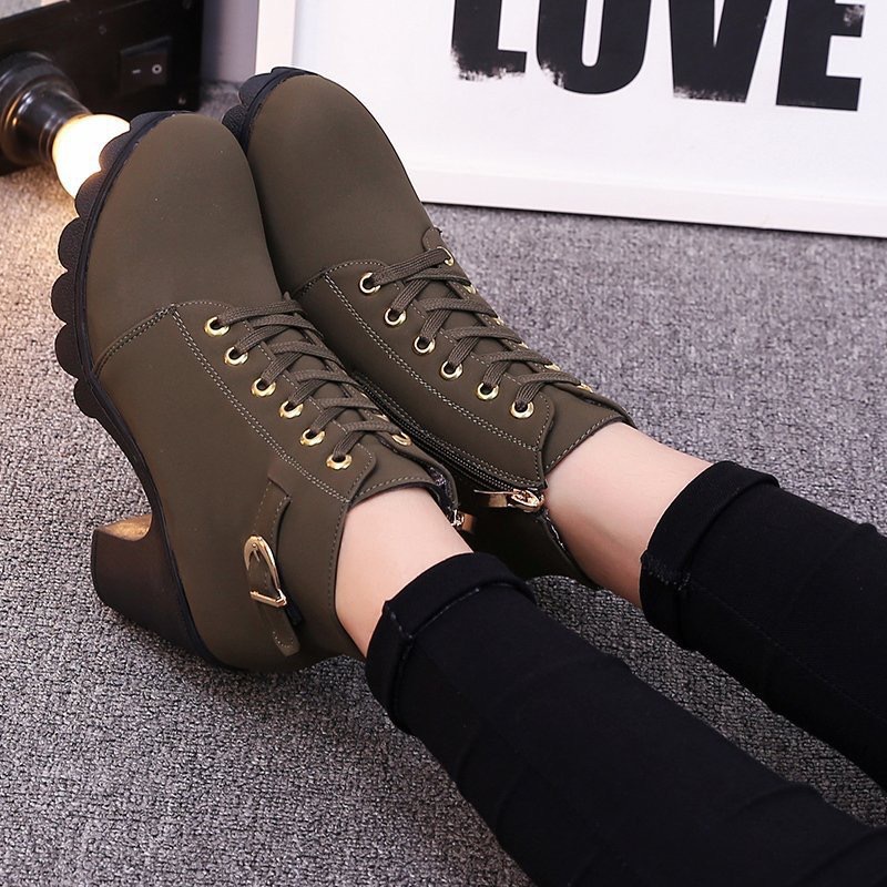 Otoño y invierno nuevo comercio exterior botas europeas y americanas de tamaño grande 42 botas cortas de lazos muffin fabricantes de botas negras
