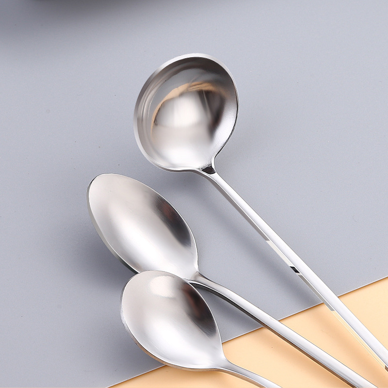 ステンレス食器の長い柄でしょう。ヒョウタンスプーンの二重スプーンと氷スプーンの蜂蜜の量スプーンをかき混ぜます。|undefined