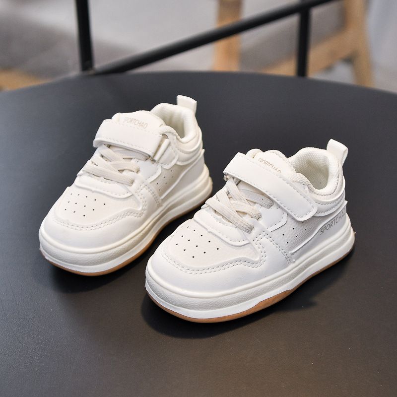 Zapatos de skate para niños, zapatos de bebés de suela suave, zapatos para bebés de otoño 2026, zapatos de altura baja para niñas, zapatos blancos coreanos para niños