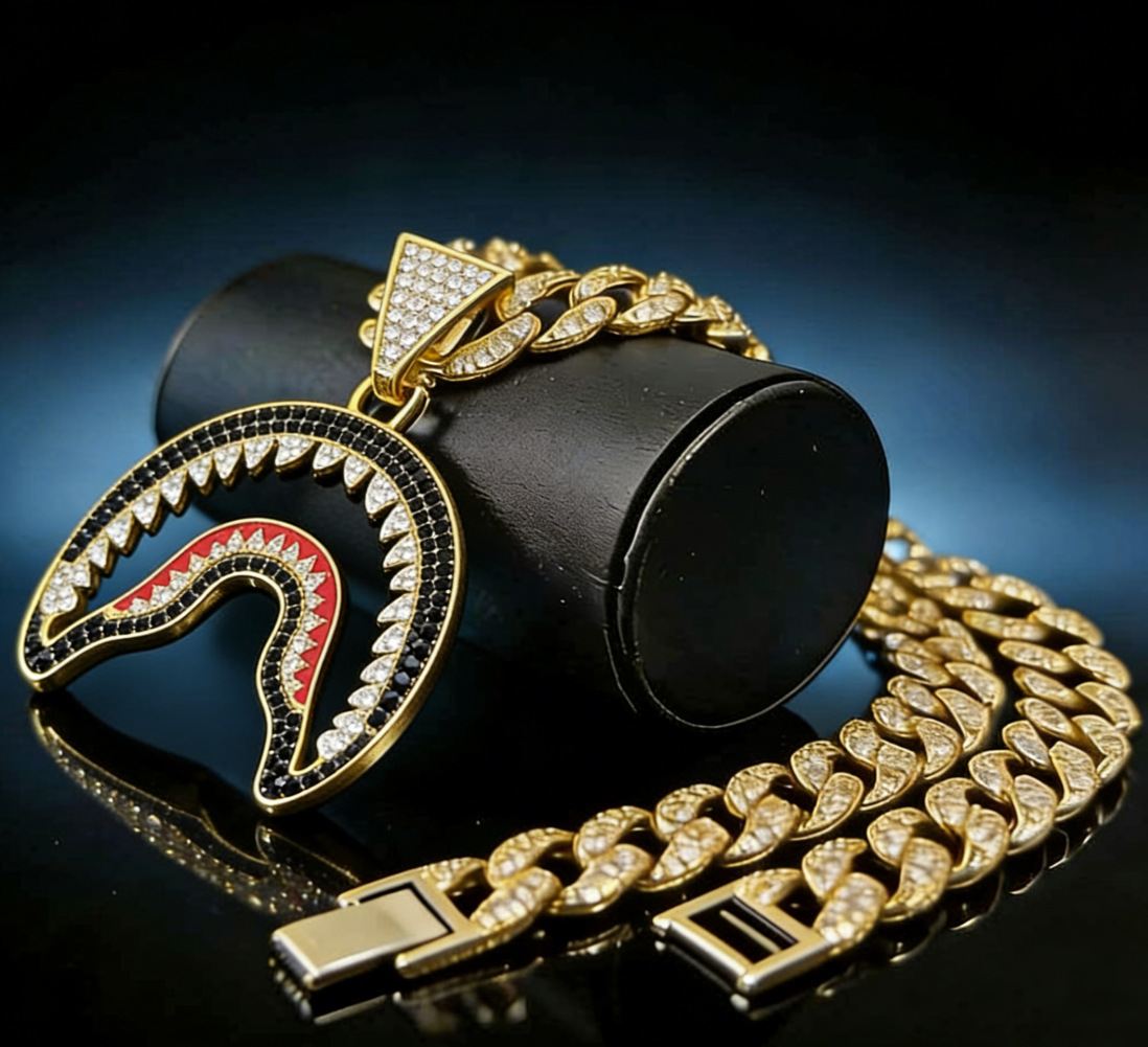 Europa y América calles viento taladro dientes de tiburón colgante de cadena cubana hombre collar de fuerza Hip Hop fábrica para llevar a cabo personalización