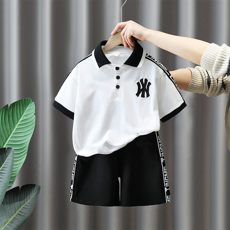 5232 traje de camisa POLO para niños verano 2025 nuevo vestido de verano deportivo para niños hermoso traje de dos piezas de manga corta para niños