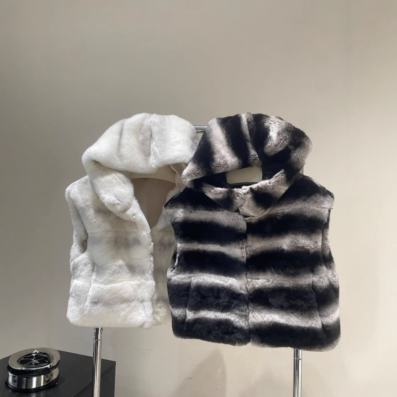 Totoro Big Hat Rex Rabbit Fur Vest 2024 Winter New Fashion High-end Women's Coat Short Small Totoro Big Hat Rex Rabbit Fur Vest 2024 Winter New Fashion High-end Women's Coat Short Small