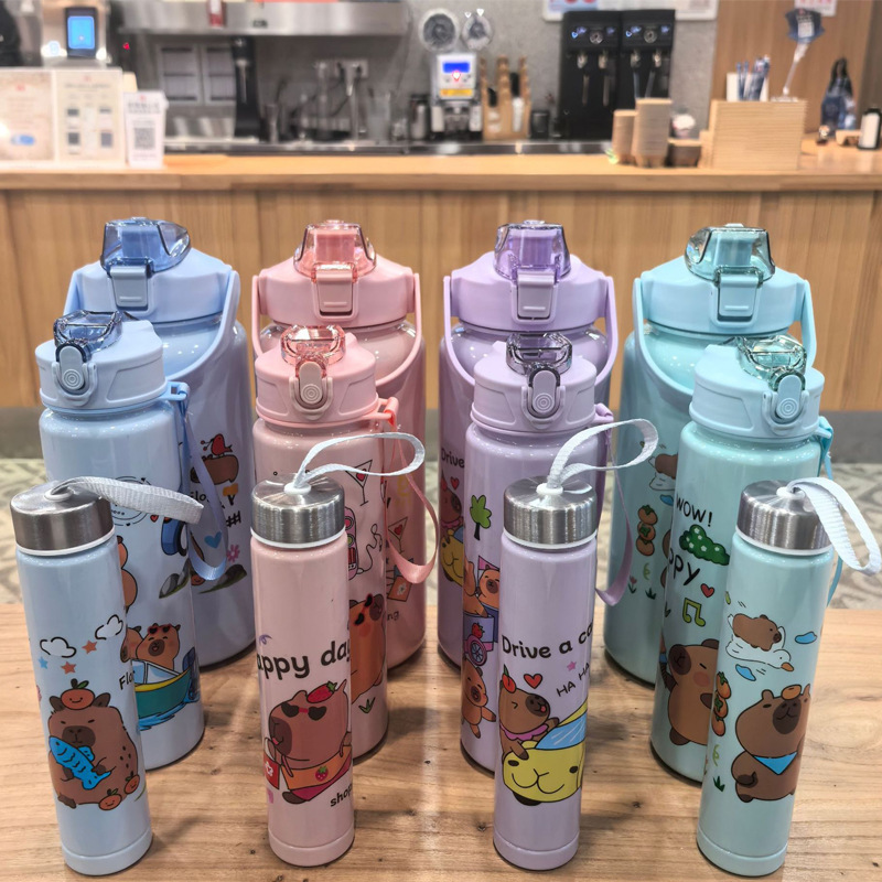 国境を越えた売れ筋の見栄えの良いかわいい漫画のポータブル大容量ストローカップ新しいラブプラスチック大型ケトル|undefined