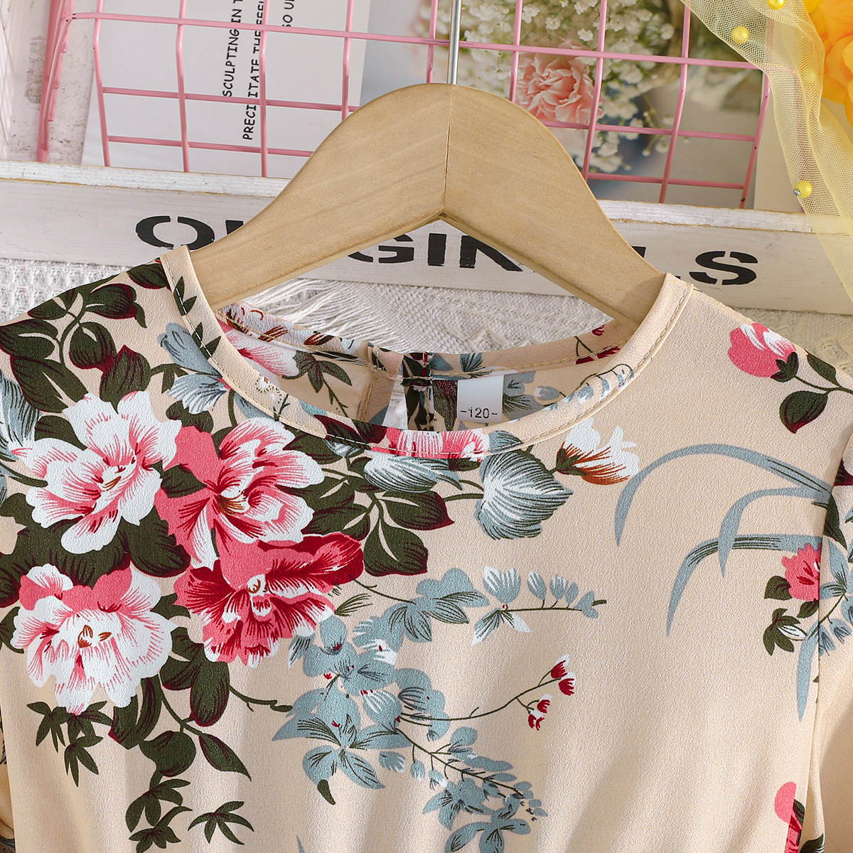 2024 Sommer neues zweiteiliges Set mit Blumendruck für Mädchen und Kinder mit langen Ärmeln und Gürtel_voghion.com