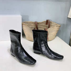 欧美女靴子2025年秋季新款尖头短靴女百搭平底靴侧拉链时尚女单靴