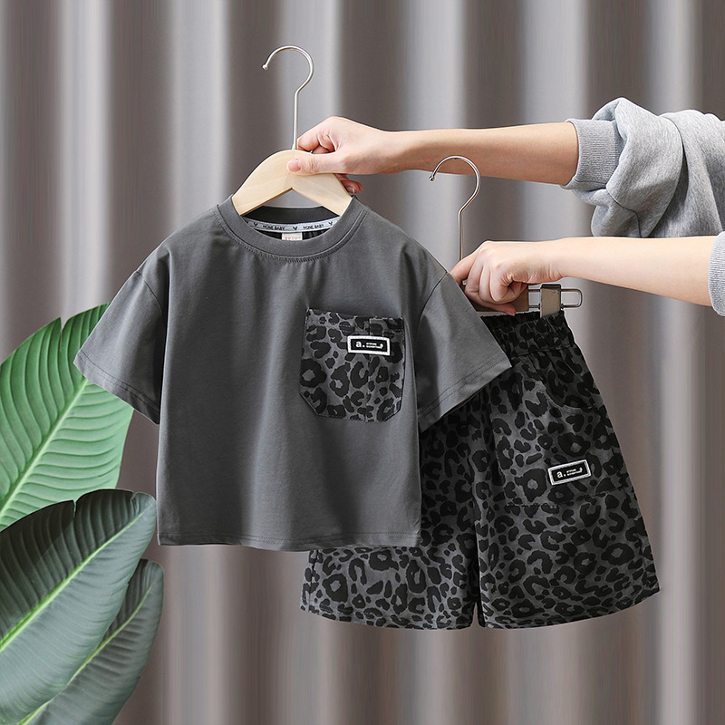 7294 Traje de verano para niños 2025 nueva ropa de moda occidental para niños verano manga corta estampado de leopardo traje de dos piezas verano