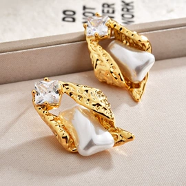 耳钉;耳扣;耳环