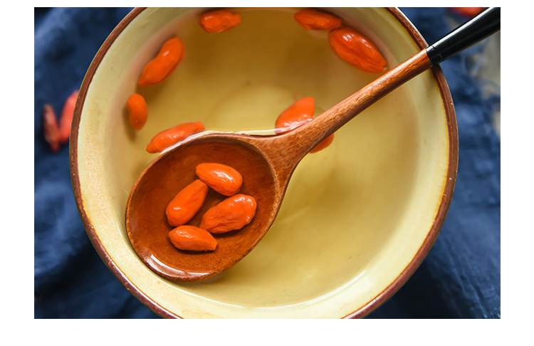 Goji Berries 1000g Ningxia Gou Qi Zi Dried Wolfberry for Tea and Daily Wellness in use