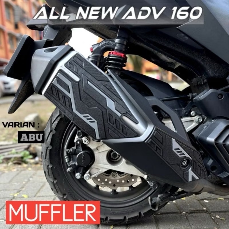 ホンダADV 160排気管にオートバイ部品のゴム材質排気管保護シールを貼るのに適しています。|undefined