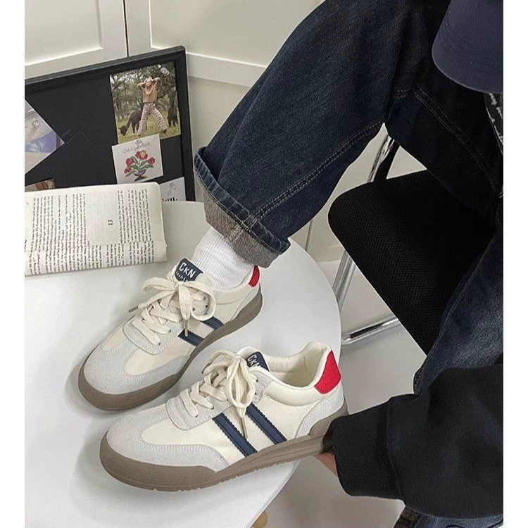 Увеличение моральной обуви весной 2024 новые дикие повседневные ретро-панельные туфли нишевые модные и удобные маленькие белые туфли женская волна