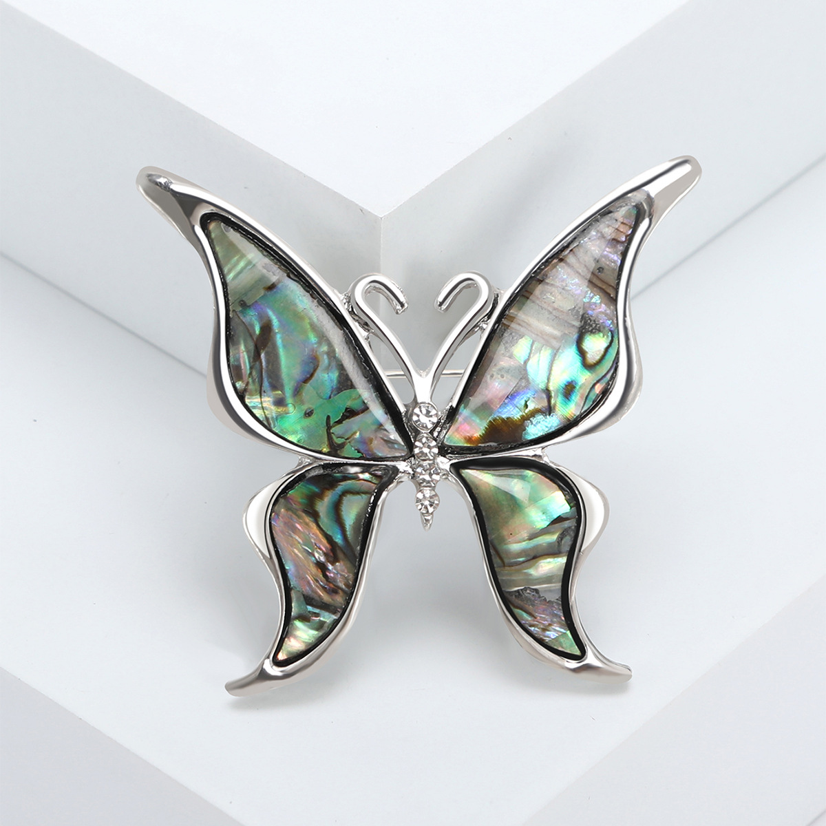 Banquet Occasion Retro Pin Butterfly Alloy Inlay Rhinestones Shell Women's Brooches