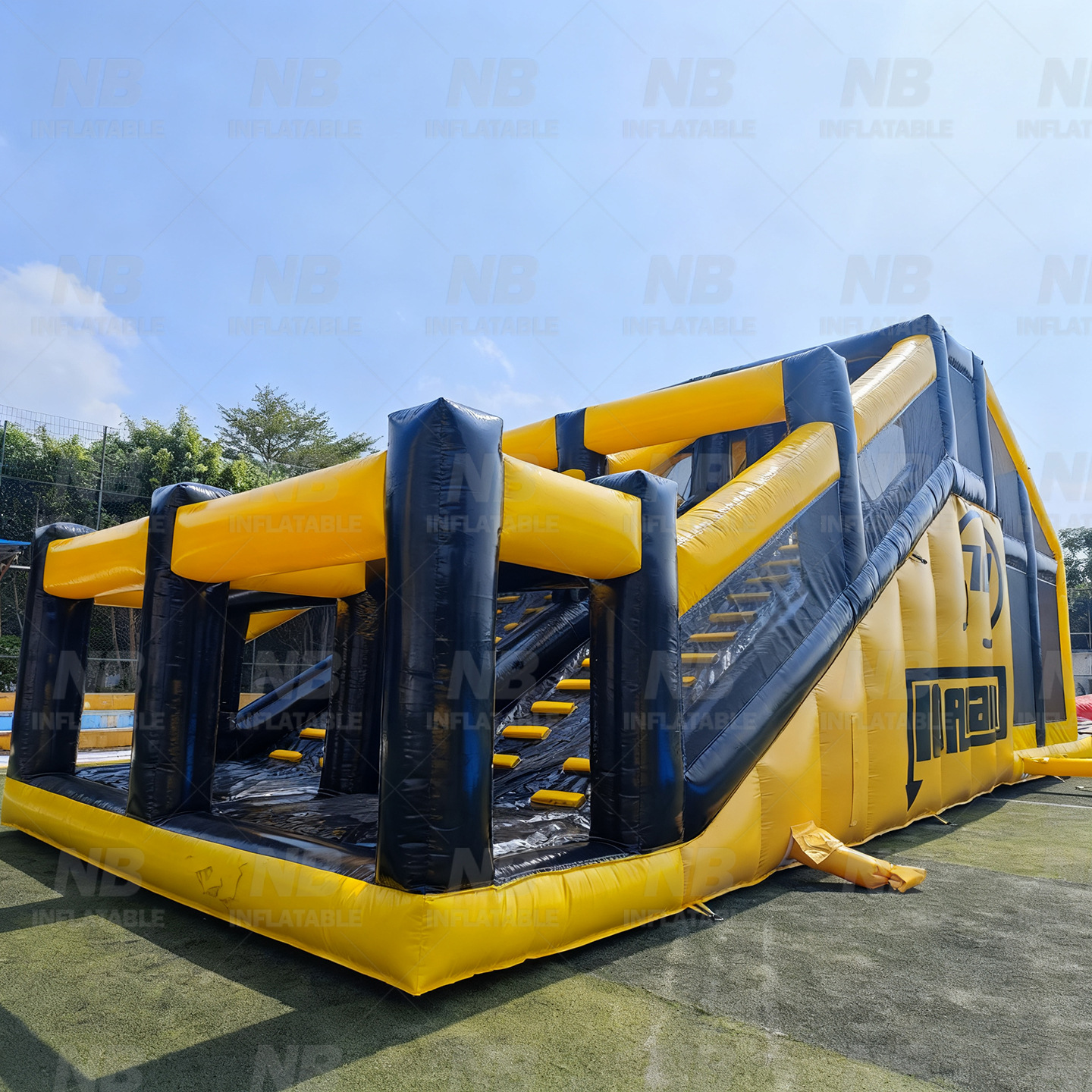 inflables traviesos castillo parque deslizante al aire libre trampolín barreras para pasar el centro comercial establecimiento de actividades para niños