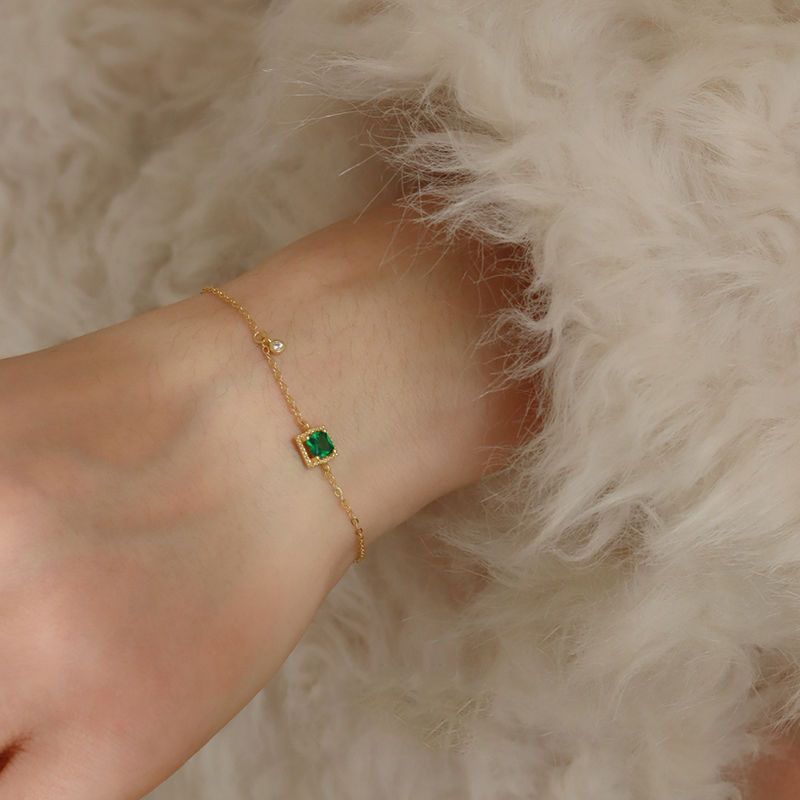 Retro small design demi-season universal bracelet emerald, with gem, light luxury style, simple and elegant design 3