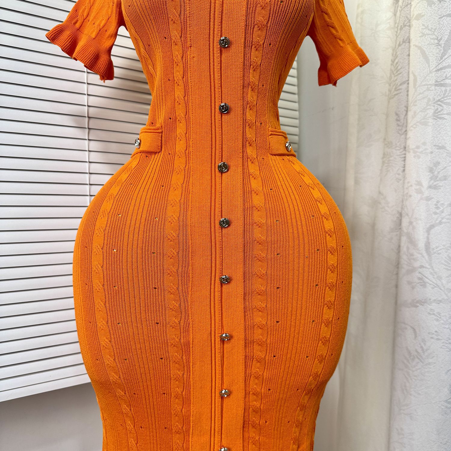 Women's European American Style Knitted Dress Simple Elegant Summer Single-Breasted Hollow out Slim Fit Temperament Long Dress_ecoleips.com