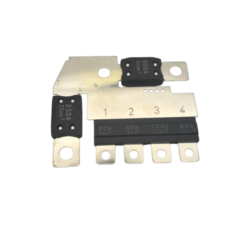 84499606 21870447 Positive battery fuse suitable for Buick Regal, Chevrolet Cruze, Malibu