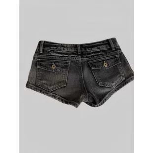 Джинсовые шорты женские, приталенные, washed black, заниженная талия