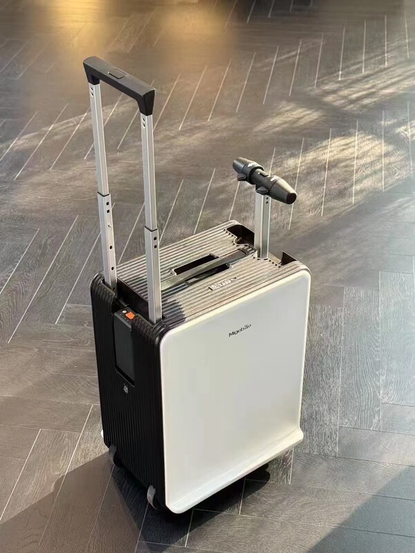 2025年ミグ宝源頭工場の新型電動旅行箱に乗ることができます。|undefined