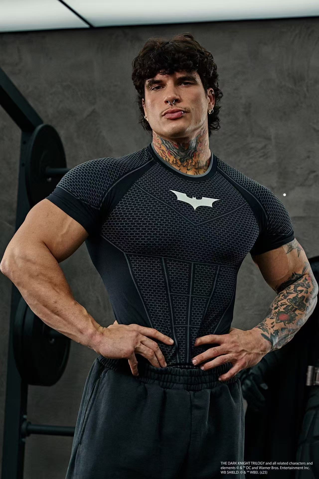 American YOUNG New Yang Gola Bat M manga corta fitness muscular delgado rápido secado transpirable camiseta deportiva hombre
