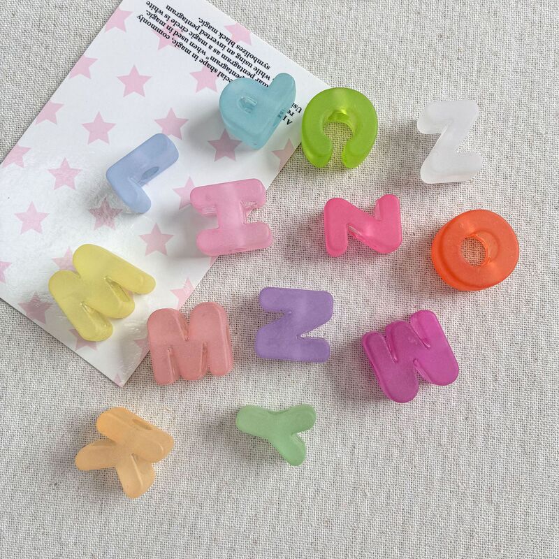 Jelly frosted bubble letter beads, acrylic large-hole beads, DIY name-making pendants, phone chain accessories Jelly frosted bubble letter beads, acrylic large-hole beads, DIY name-making pendants, phone chain accessories