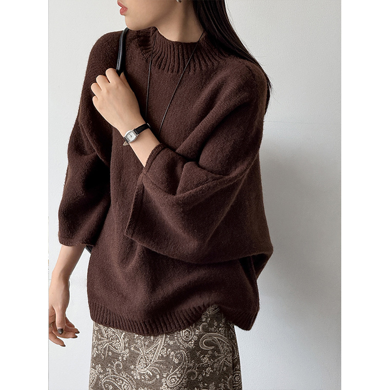 Juzhi's new autumn collection features a Korean-style loose-fitting round-neck pullover top with bat sleeves, sweater 2608
