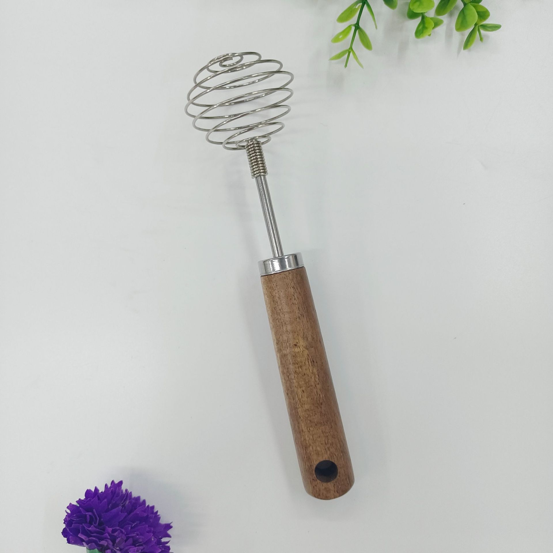 Batidor de varillas de acero inoxidable con mango de madera_voghion.com