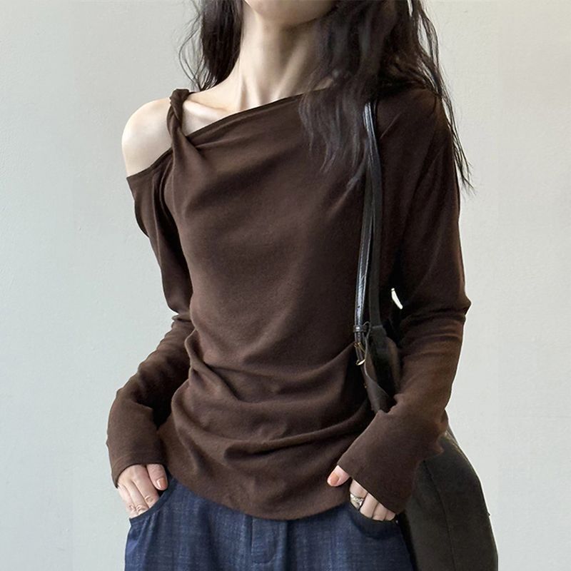 独特小衫斜肩扭结设计长袖t恤女2025秋季新款不规则露肩打底上衣