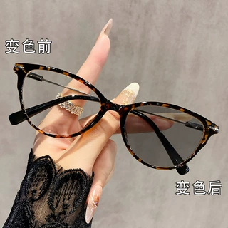 光感变色眼镜女欧美时尚猫形高级感镜框超轻显脸小镜架近视眼镜