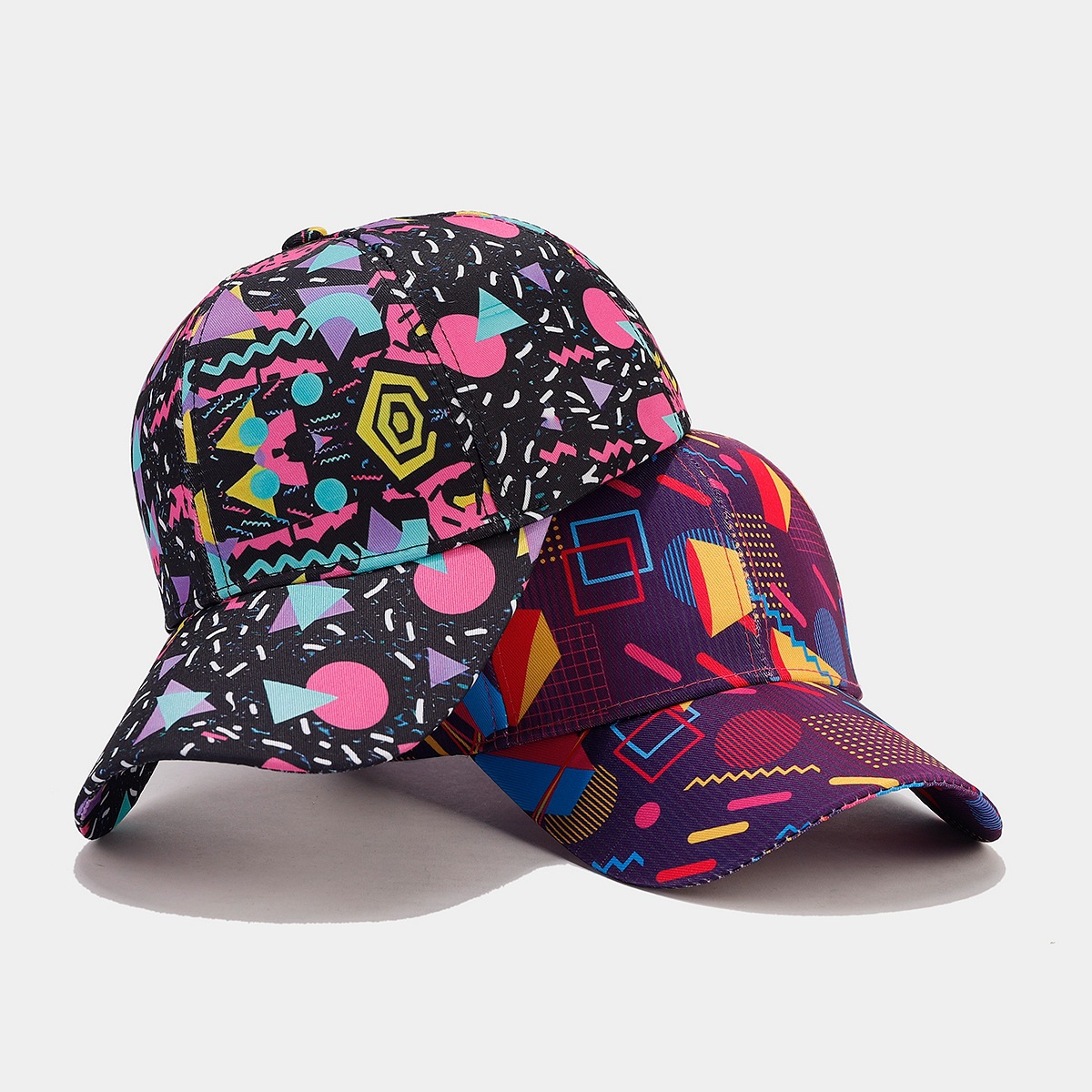 Retro fashionable baseball cap for men and women