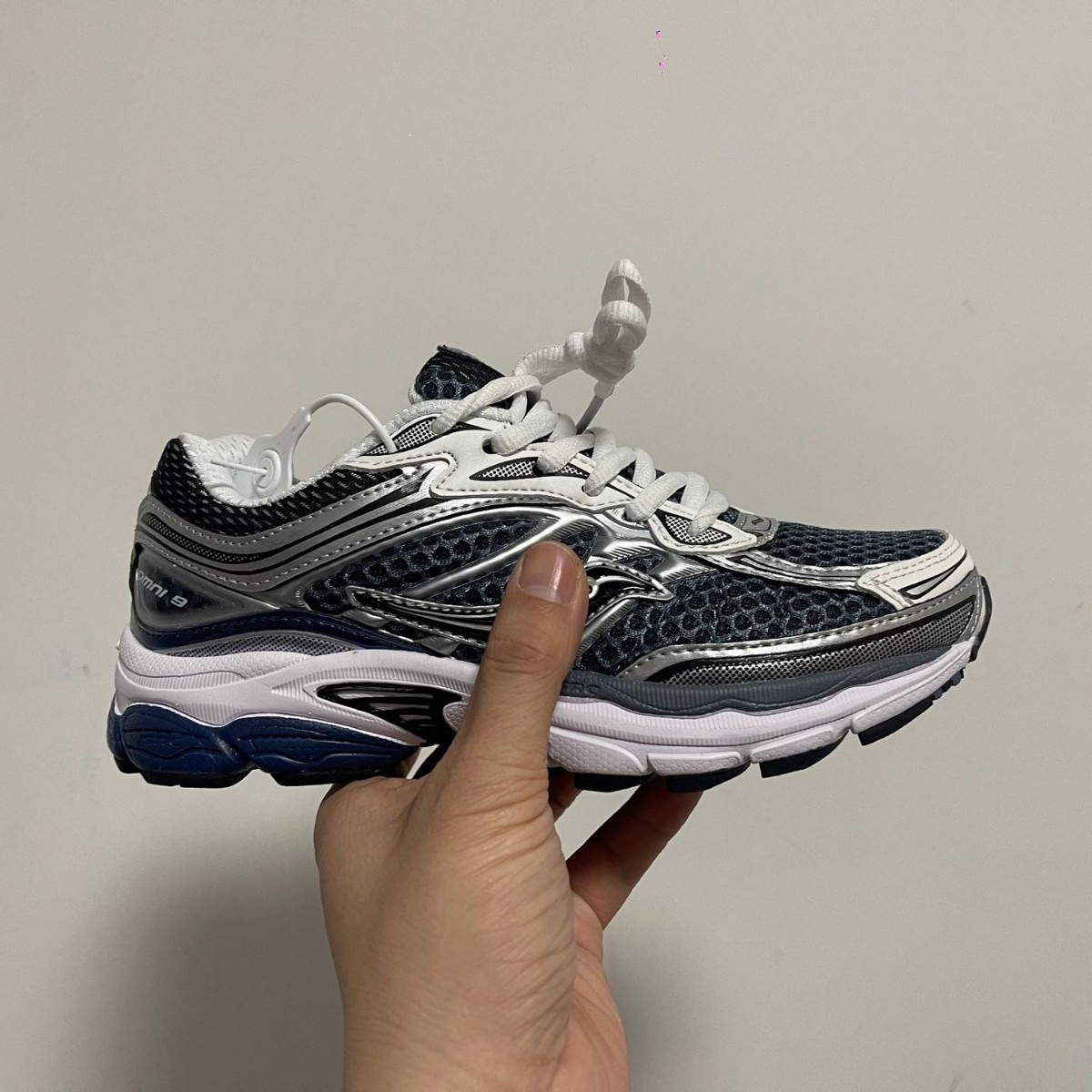 跨境Saucony索康尼PROGRID OMNI全擎9户外跑步鞋减震耐磨厚底男女