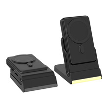 带底座磁吸三合一无线充电宝适用苹果手机10000mA无线充跨境爆款