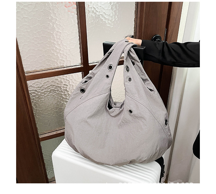 회색