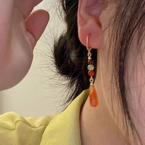 Original late autumn micro-length niche color drop new Chinese style classical cheongsam earrings ear clip autumn and winter
