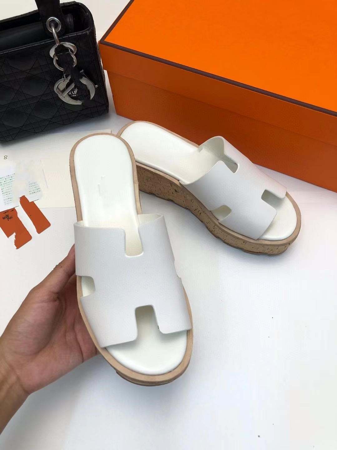 2024H Mujer con zapatillas fuera de casa. Sandalias de agua de talón alto con diseño de boca de pescado transfronterizo de estilo romano