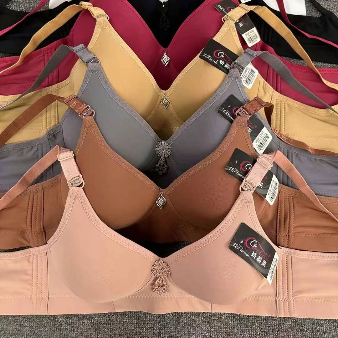 Bra de ropa interior de madres transfronterizas delgado de mediana edad sin anillo de acero cómodo bra de algodón agrupado grande bra al por mayor