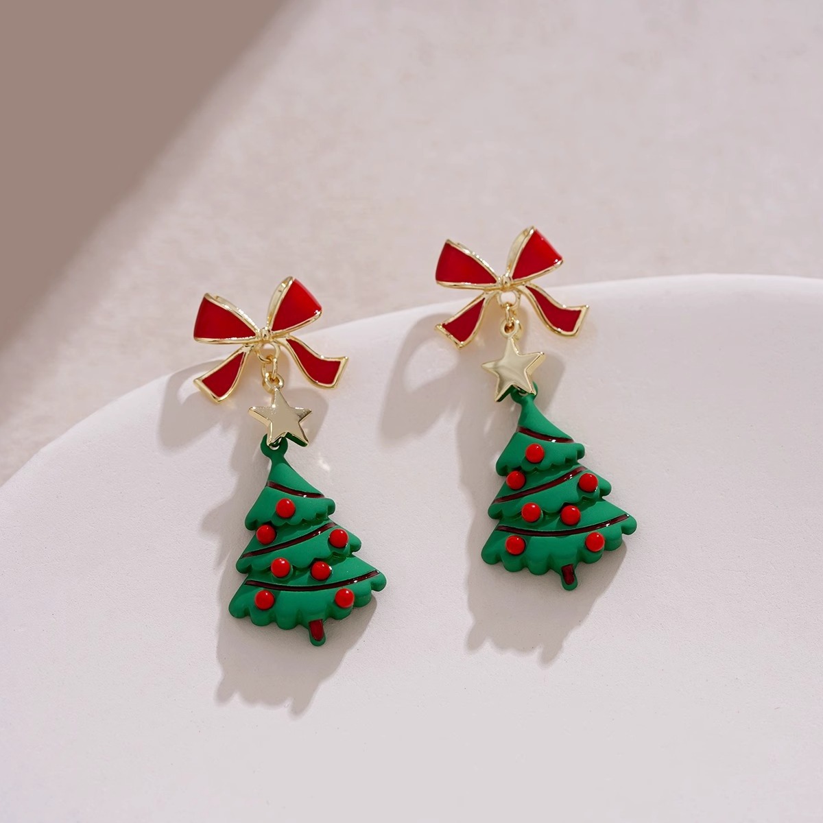 圣诞树耳钉氛围感圣诞风耳环设计感红色蝴蝶结甜美耳坠2023年新款