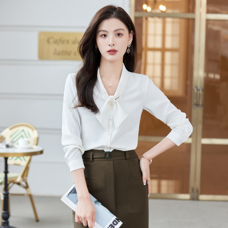 Long-sleeve with bow