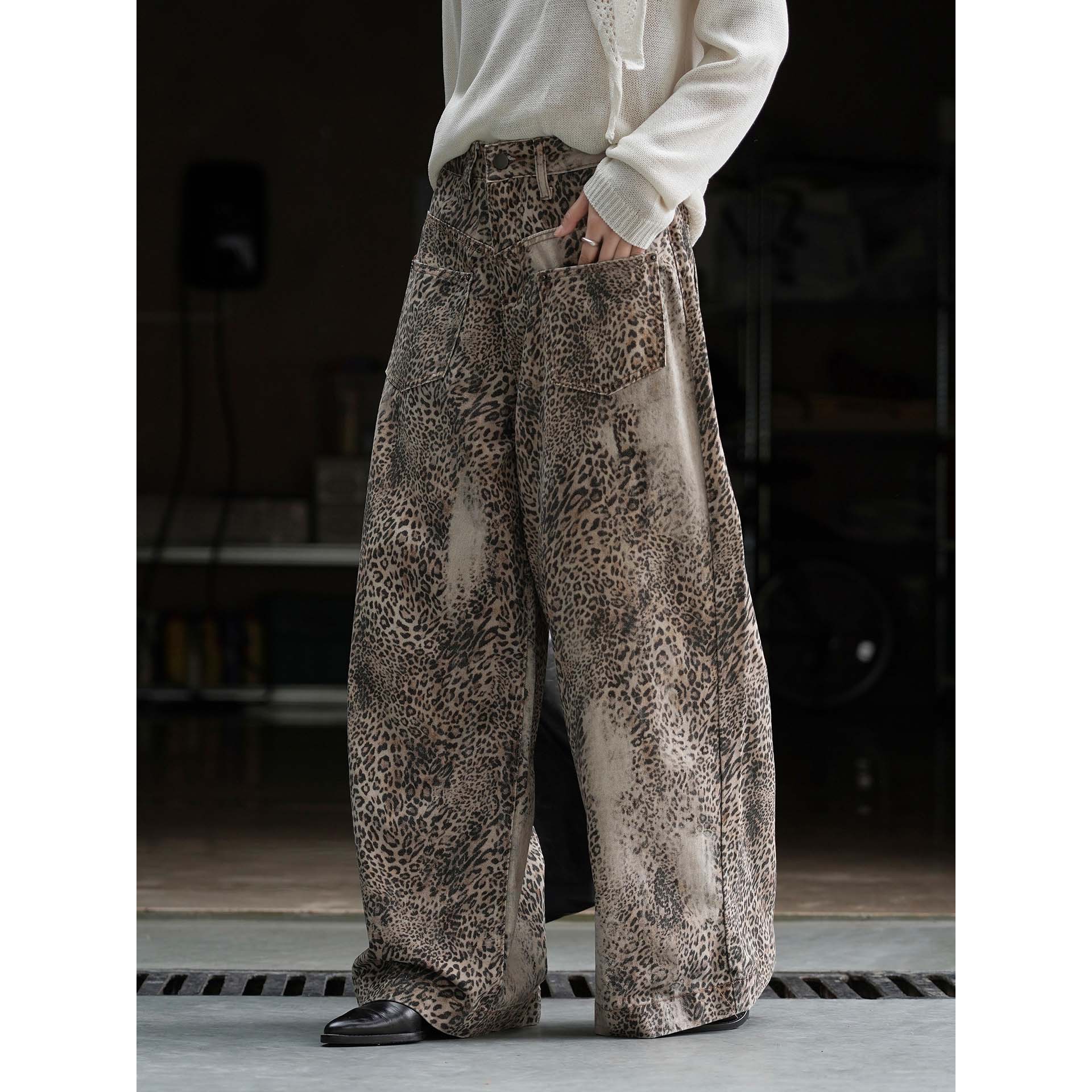 Louvre Winter New Korean Retro Fashionable Wild Leopard Print Wide-Leg Jeans Crisp Smooth Loose Long Pants for Women